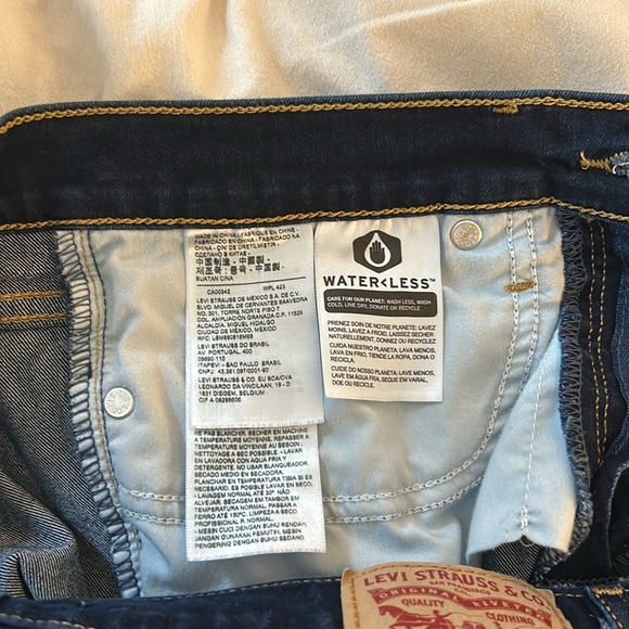 Levi’s 311 SHAPING SKINNY WOMEN'S JEANS - Picture 9 of 9